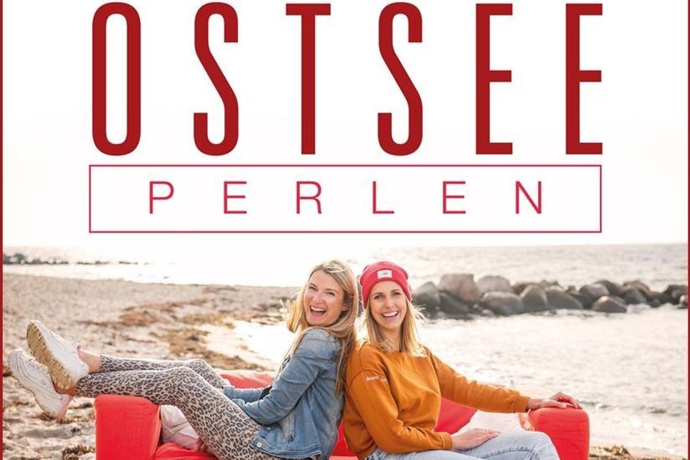Bekommen unsere Ostsee-Perlen Gesche Muchow (lks.) und Kristina Kolbe ab heute Verstärkung im Podcast-Team?