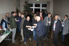 Nette Gespräche prägten den Danke-Abend der Gemeinde Lensahn.