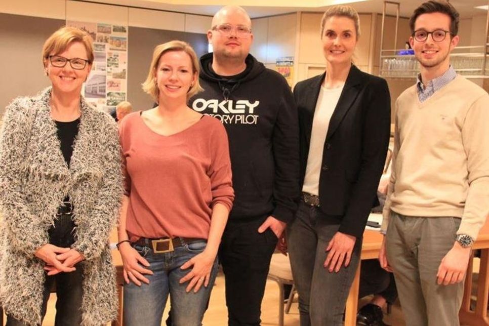 1. Schriftführerin Gudrun Schlicker, 2. Vorsitzende Svenja Muchow, Kassenwart Tim Taterka, Vereinsvorsitzende Martina Heinrich und 2. Schriftführer Lars Kronenberg (v. lks.).