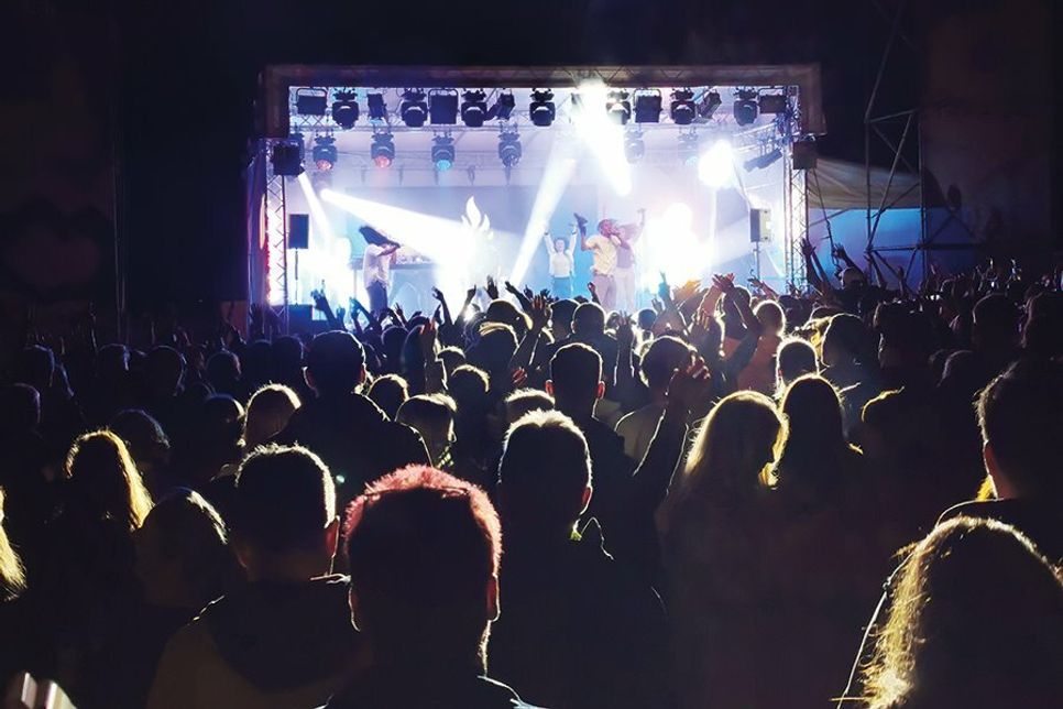 Bei bestem Wetter feierten über 2.300 Besucher am vergangenen Wochenende die Konzerte von Culcha Candela und Vicky Leandros.