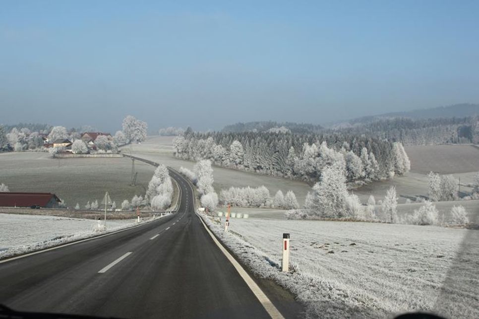 Wenn die Temperaturen Richtung Frostgrenze sinken, sollte besonders vorsichtig gefahren werden.