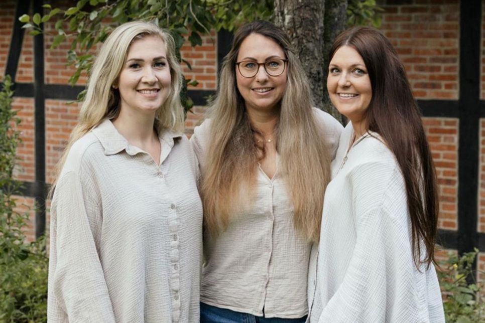 Henrike Maasch, Mareike Laude und Tatjana Willers von der Wichtelstube Schönwalde bieten liebevolle Kindertagespflege am Bungsberg für Kinder von 0 bis 3 Jahren.