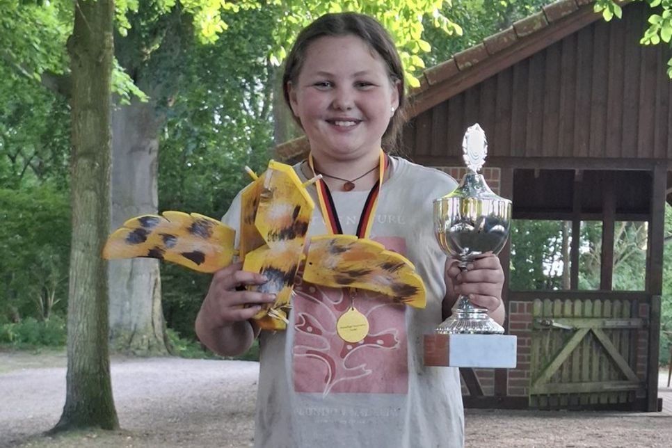 Lina Schuldt wurde zur neuen Kinderkönigin gekürt. Foto: Hubertus Junge