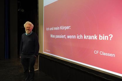 Prof. Dr. med. Carl Friedrich Classen klärte die Kinder über den Körper, Krankheiten und Gesundheit auf.