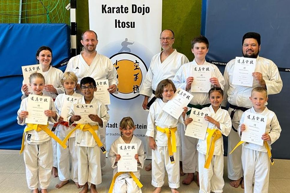 Die erfolgreichen Prüflinge.