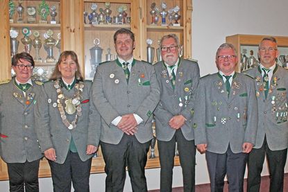 Der neue Vorstand der Lensahner Schützengilde: v.l. Birte Osten-Paschkewitz, Daniela Nagel, Bernd Meisburger, Wolfgang Pink, Sönke Schöning, Sven Neumann.