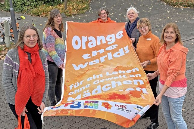 Werben für die Aktionswoche gegen Gewalt an Frauen und Mädchen (v.l.): Ulrike Torges, Julia Jünemann, Yvonne Deerberg, Sonja Brauers, Marianne Tierstiege-Lambers und Eva Meggers.