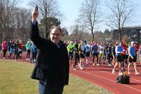 Bürgermeister Mirko Spieckermann gab den Startschuss.