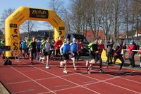 Noch alles offen beim Start des 10-Kilometer-Laufs.