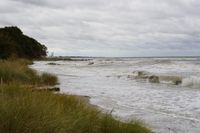 Klaus Erlwein hat Wind und Wetter nicht gescheut und die Sturmflut in Bliesdorf fotografisch festgehalten.