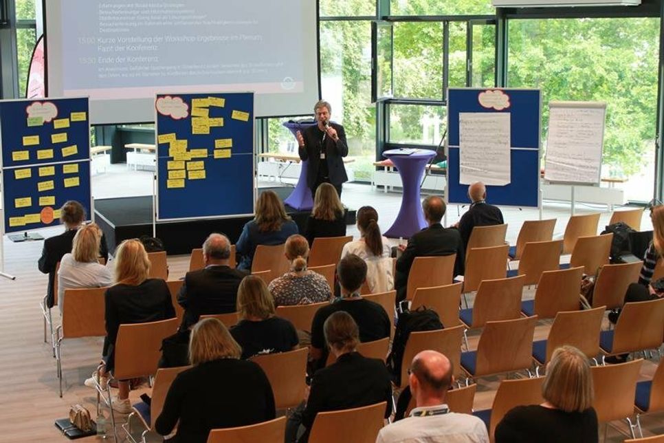 TALB-Vorstand André Rosinski führte durch die Tagung.