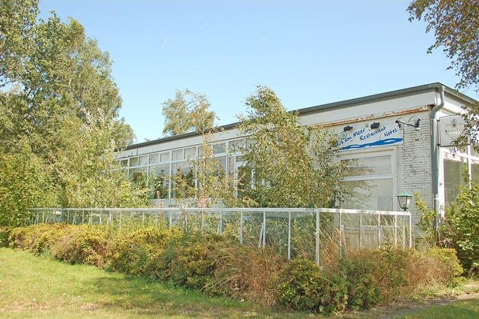 Das „Haus am Meer“, inzwischen ein zugewuchertes Dornröschengrundstück, wird in dieser Form bald der Vergangenheit angehören.