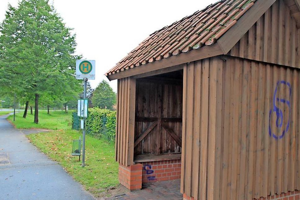 Gähnende Leere. Verweiste Haltestelle aufgrund des Busstreiks.
