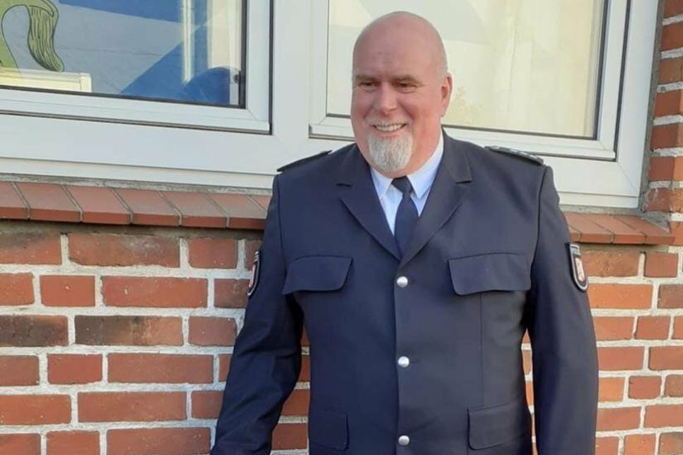 Nach über 44 Dienstjahren ging der Leiter der Polizeistation Schönwalde am Bungsberg, Polizeihauptkommissar Andreas Schulenburg, mit Wirkung zum 1. November in den Ruhestand.