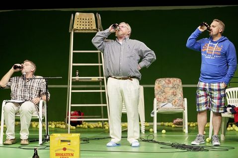 Das Hamburger Ohnsorg-Theater ist mit der Komödie „Extrawurst“ bei „Theater in der Stadt“.