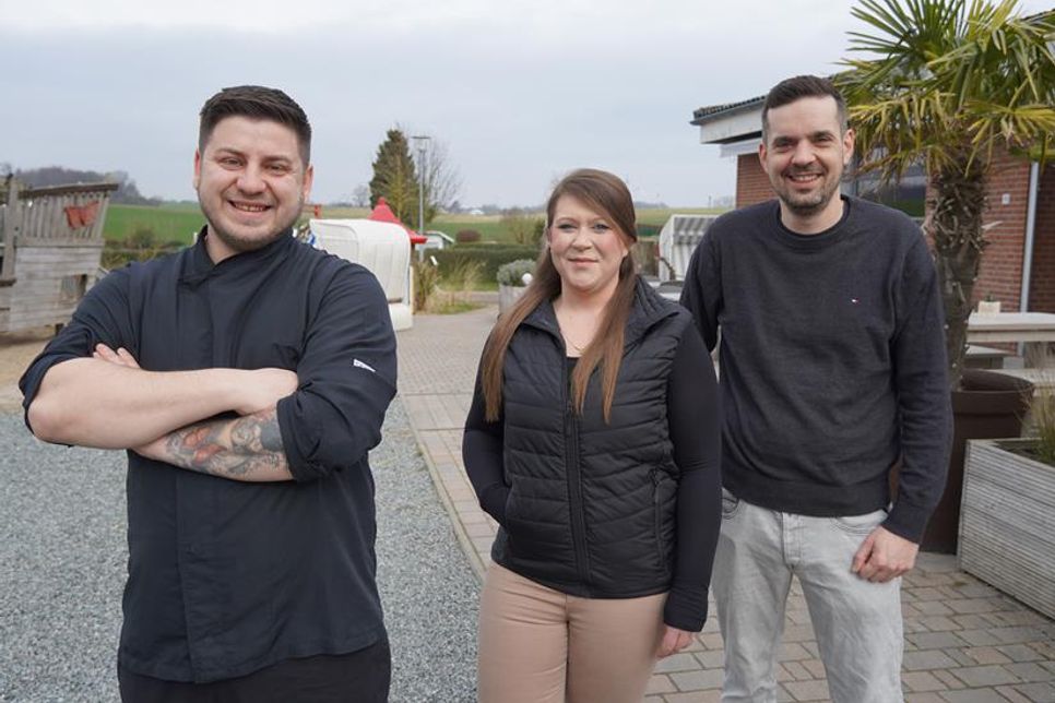 Christo Betsolli, Suraja Saliju und Fabian Kopp (v. lks.) verzaubern die Gäste mit bestem Geschmack.