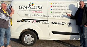 Niederlassungsleiter Sönke Froberg (lks.) mit Geschäftsführer Kai Dannhaus.