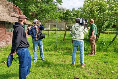 Neue Hiobsbotschaften vom Vogelpark Niendorf: Nach polizeilicher Durchsuchung meldeten Betreiber Insolvenz an