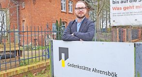 Kai Heinius ist der neue Leiter der Gedenkstätte Ahrensbök, die sich direkt an der Bundesstraße B 432 in Richtung Scharbeutz befindet.