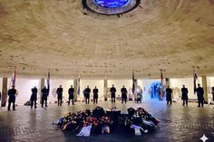 Kranzniederlegung in der Ehrenhalle. Foto: DMB/ Arndt/ hfr