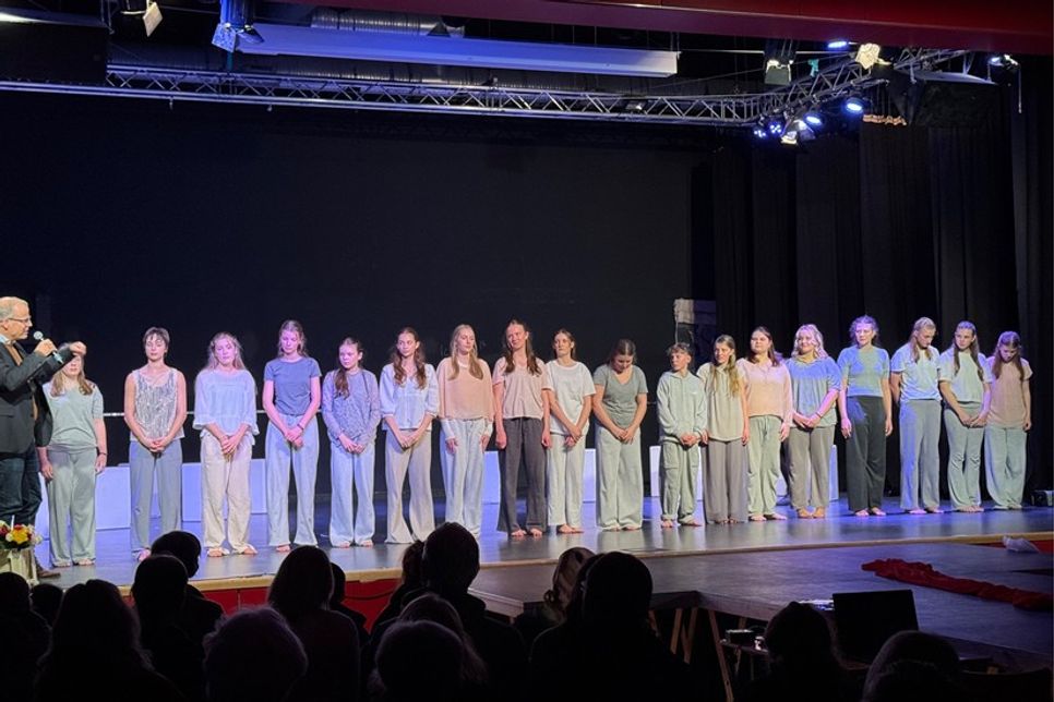 Schulleiter Markus Oddey zeigte sich beeindruckt von der Leistung seiner Schüler.