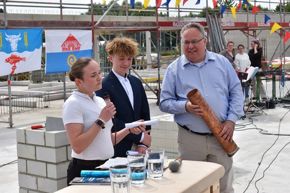 Grundstein für neue Sporthalle