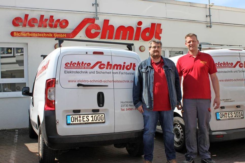 Die Inhaber Christian Krakow und Stefan Hagen (re.) beraten in der Hochtorstraße 28-30 in Neustadt.