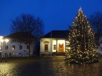 Weihnachtsstimmung auf dem Marktplatz, fotografiert von Irmagrd Hering.