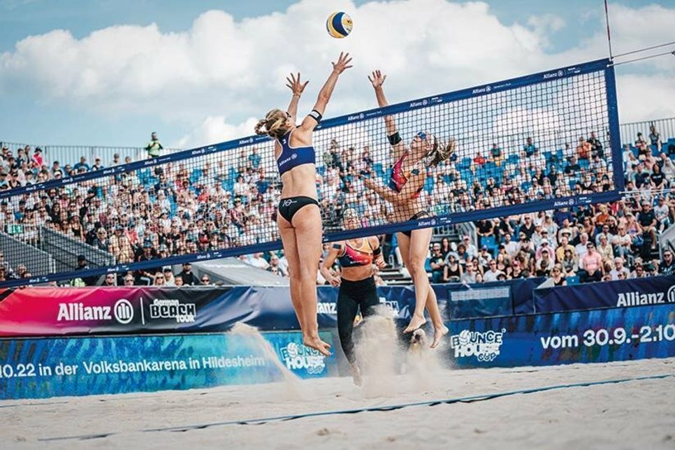 Am kommenden Wochenende spielen die besten Damen- und Herren-Teams um die Krone im deutschen Beachvolleyball.
