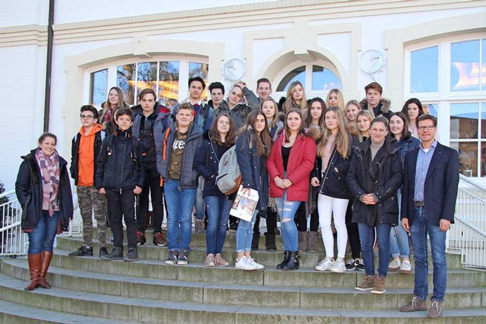 Die Schülerinnen und Schüler des Wahlpflichtkurses für angewandte Gesellschaftswissenschaften des OGT haben die Aufgabe erhalten, ein Event in Zusammenarbeit mit der TSNT zu planen. (Foto: TSNT)