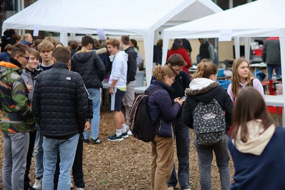 Das Küstengymnasium feierte Martinsmarkt.
