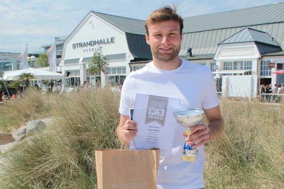 Gewinner des Halbmarathons: Simon Müller aus Lübeck. (Foto: Christian Lück)