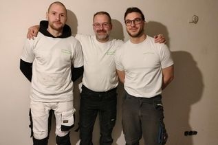 Dennis Driemel (Mi.) und sein Team machen keine Kompromisse: „Ihren Traum setzen wir um!“