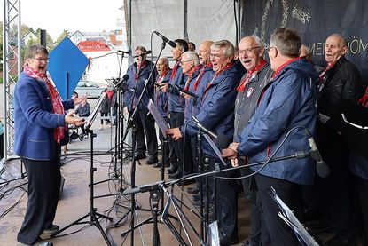 Der Grömitzer Shantychor ist ein Garant für gute Stimmung. (Foto: Christian Lück)