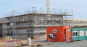 Der Stand der Dinge im April 2026: So sah der Rohbau beim Richtfest aus.