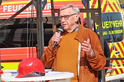 Uwe Tewes sprach der Eutiner Aktiven die Anerkennung des Bau-, Entwässerungs- und Feuerwehrausschusses aus.