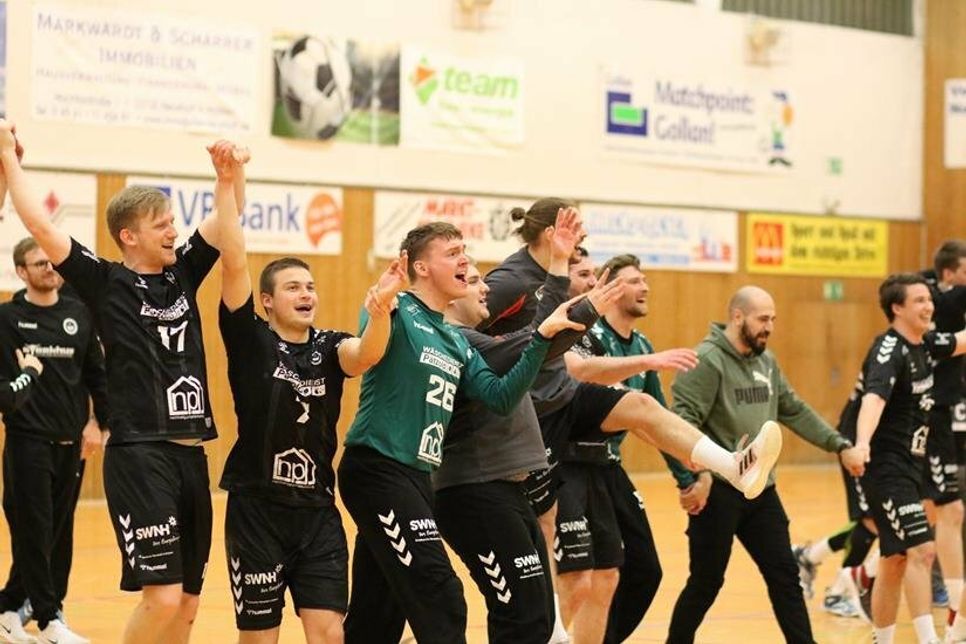 Die HSG Ostsee feierte den Sieg zum Abschluss der Vorrunde. (Fotos: Frank Barthel)