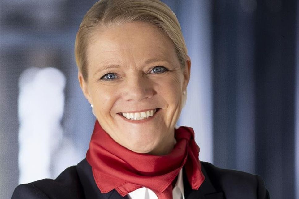 Sandra Wehrend, Regionalleiterin Privatkunden, lädt alle Nachwuchsteams zur Teilnahme an der Trikotaktion der Sparkasse Holstein ein. (Foto: Sparkasse Holstein)