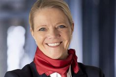 Sandra Wehrend, Regionalleiterin Privatkunden, lädt alle Nachwuchsteams zur Teilnahme an der Trikotaktion der Sparkasse Holstein ein. (Foto: Sparkasse Holstein)