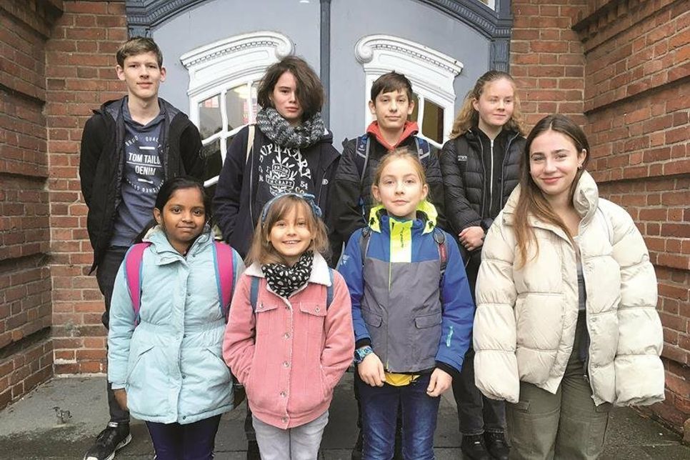 Die erfolgreichen Schülerinnen und Schüler des Freiherr-vom-Stein-Gymnasiums. Oben von links: Elias Purwins, Greta Schröder, Jakob Zedlewski, Levke Beck. Unten von links: Ishana Kokulan, Marla Schwartz, Bruno Rausch, Coco Röhming