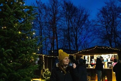 Der Kellenhusener Winterbummel findet vom 27. Dezember bis 1. Januar täglich von 14 bis 20 Uhr auf der Schwimmbadwiese in Kellenhusen statt.
