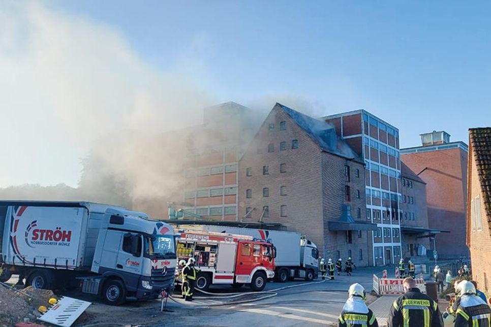 Im zweiten Stock des Lagergebäudes war das Feuer ausgebrochen. Die Brandursache wird noch ermittelt.