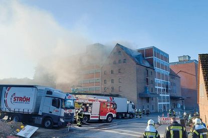 Im zweiten Stock des Lagergebäudes war das Feuer ausgebrochen. Die Brandursache wird noch ermittelt.