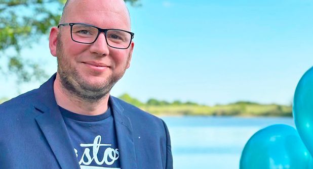 Dennis Pferdmenges kam Im Spätherbst 2022 als neuer Pastor nach Malente.