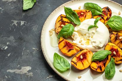 Fruchtig und lecker: Dieses Gericht eignet sich perfekt als Vorspeise oder Beilage. (Foto: Adobe Stock)