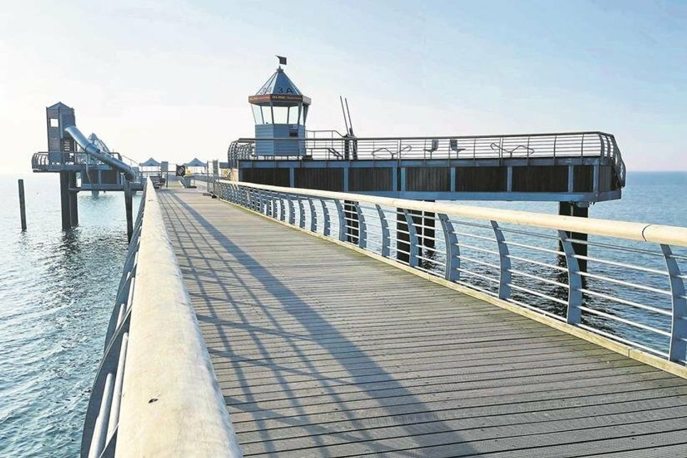 Erstrahlt im neuen Glanz: Die Seebrücke in Grömitz wurde erweitert. (Foto: ThuanNguyen)