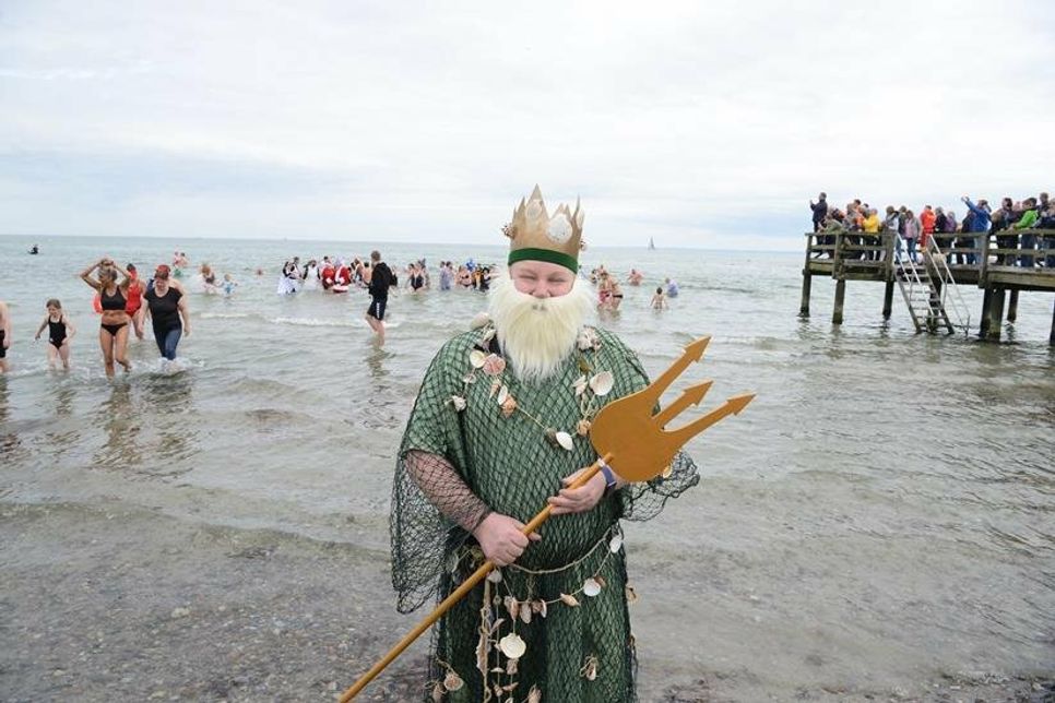 Neptun hat versprochen in der kommenden Badesaison eine schützende Hand über alle Badegäste zu legen.