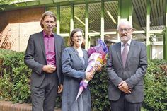 Bürgermeister Robert Wagner (links) mit Schulleiterin Dr. Cordula Braun und Manfred Lauck vom Ministerium für Bildung, Wissenschaft und Kultur. (Foto: René Kleinschmidt)