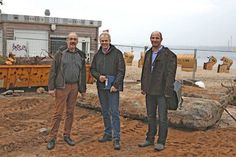 Harald Rutz vom Amtsbetriebshof, Bürgermeister Alexander Orth und Landschaftsarchitekt Dirk Barteldt bei der Baubegehung.