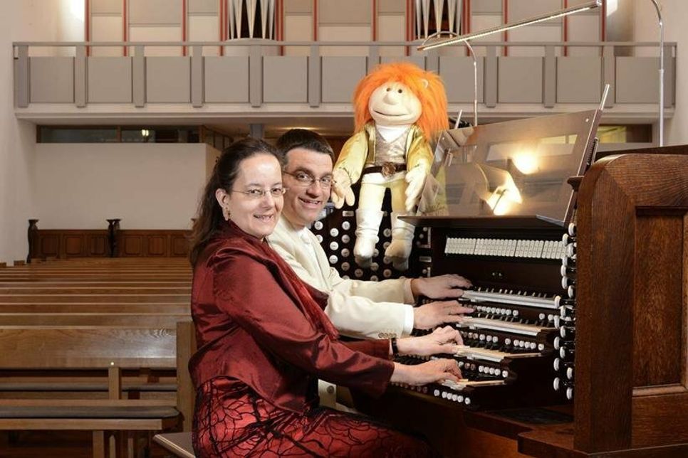 Orgel-Duo Iris und Carsten Lenz. (Foto: Dieter Bender)